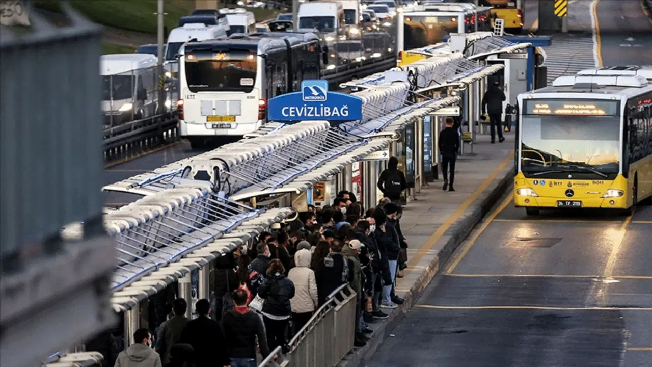 İstanbul’da toplu taşımaya zam talebi: Yeni tarifeler İBB Meclisi gündeminde!
