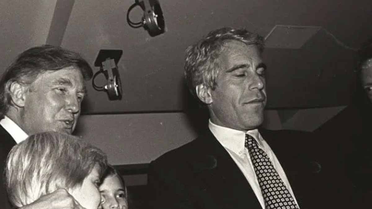 Trump’a Epstein şoku: Görüntüler kaleye yansıtıldı