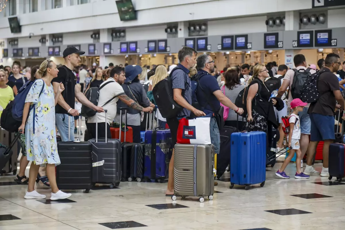 antalyaya yabanci turist sayisi 16 milyonu asti DepdOBFx.jpg