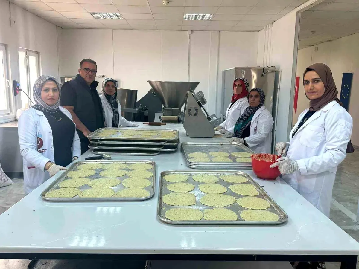 kadinlarin ekonomiye katkisi samsat coregi tesisinde uretim basladi nACsEBu6.jpg
