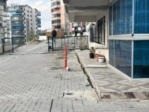 mamakta toprak kaymasi 17 katli bina tahliye edildi Ycr8ak7q.jpg
