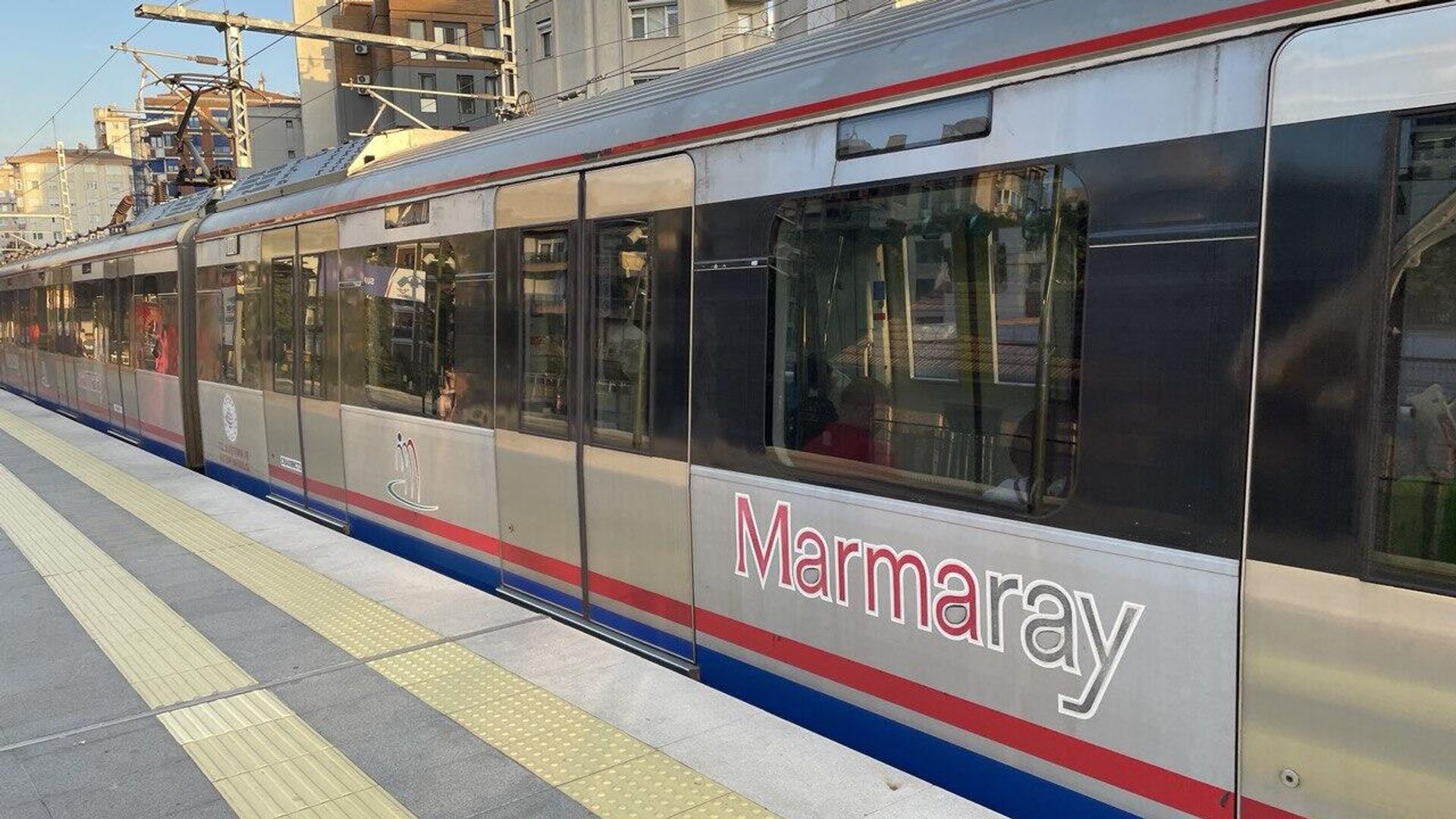 Marmaray Sirkeci’de arıza: Onlarca yolcu mahsur kaldı