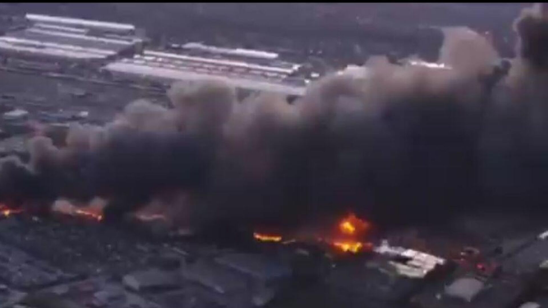 abdde ucak kazasi louisville havaalani yakinlarinda icinde 3 kisi bulunan kargo ucagi dustu rgT9xZIJ.jpg