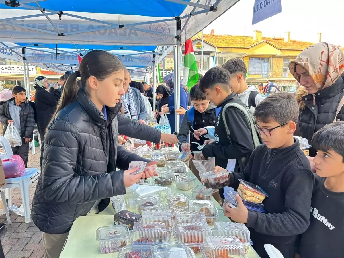 Alaca’da Gazze İçin Kermes Düzenlendi