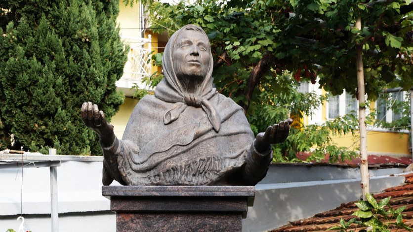 Baba Vanga’nın 2026 kehanetleri: “Uzaylılarla ilk temas yaklaşıyor”