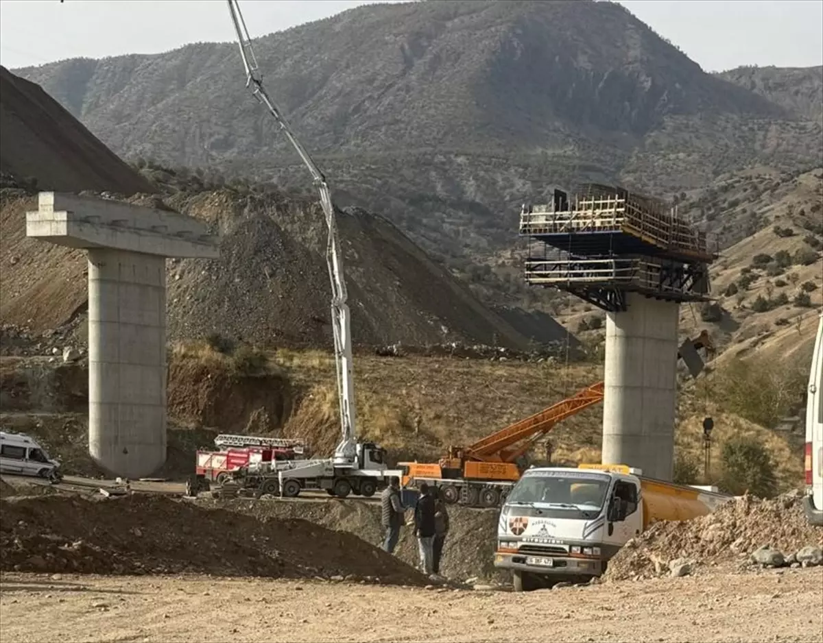 Diyarbakır Kulp’ta Köprü İnşaatında İskele Çöktü: 3 İşçi Hayatını Kaybetti