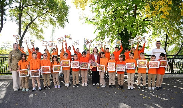 sonbahar yapraklari osmangazide sanata donustu H66KJfMu.jpg