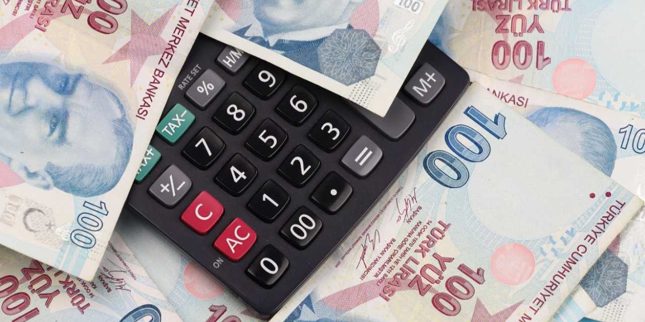 Asgari ücret ve emekli maaşına zam oranlarını açıkladı: Hesabı muhatabı yaptı