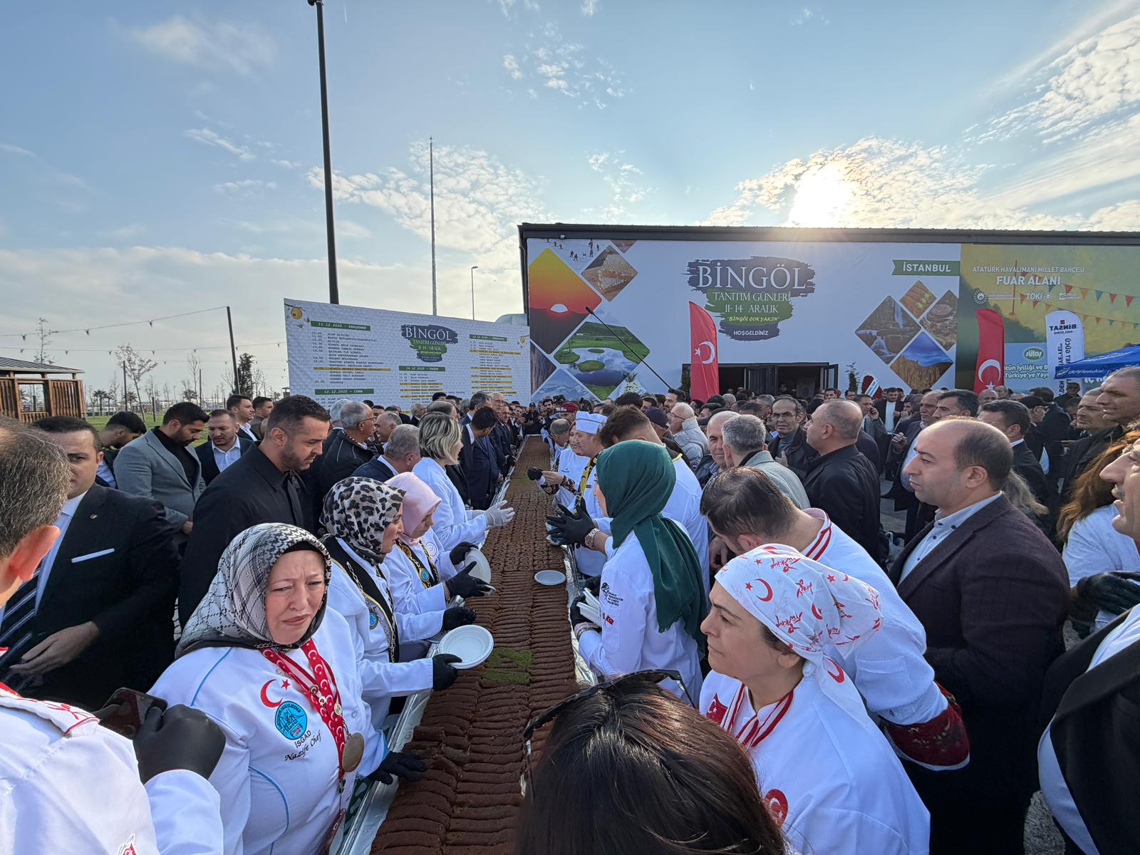 Dünyanın en uzun burma kadayıfı için Guinness’e başvuru