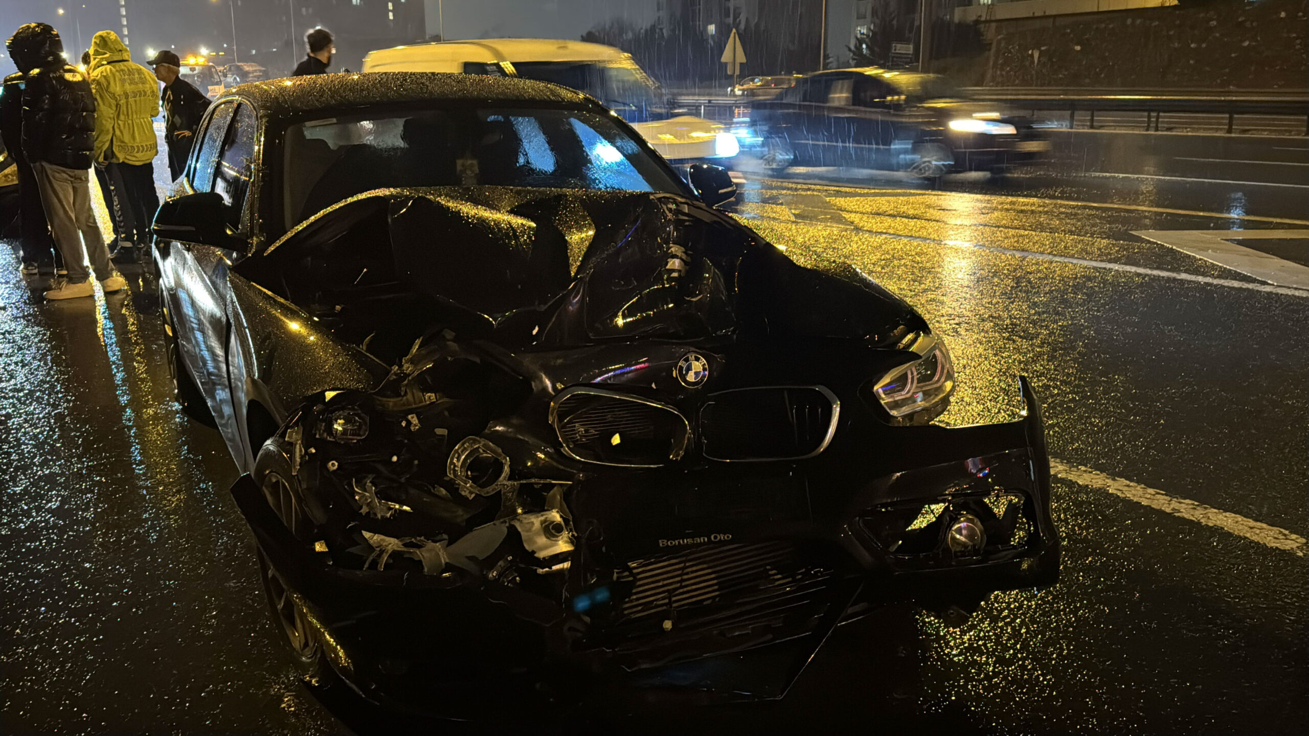 İstanbul’da 7 aracın karıştığı zincirleme kaza