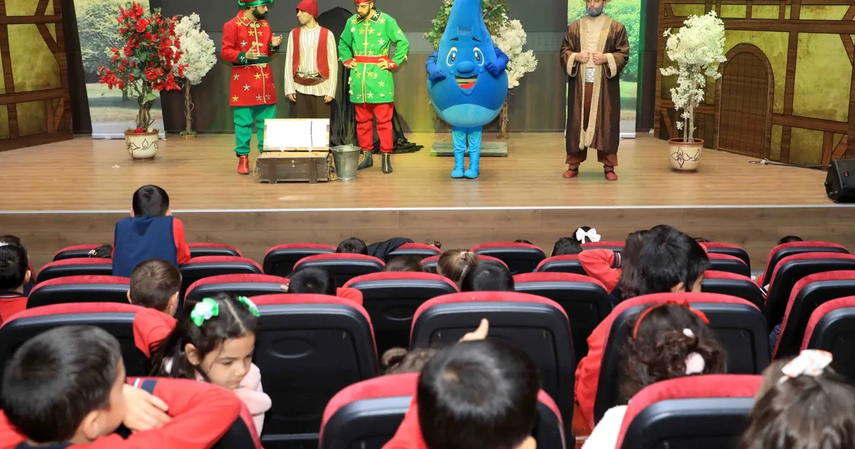 Konya Karatay’da öğrencilere tiyatro etkinliği