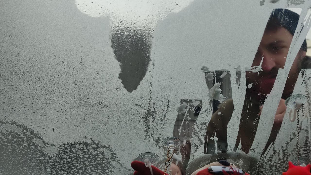 Termometreler eksi 17’yi gördü: Kent buz tuttu! ‘Trafiğe çıkmayın’ uyarısı