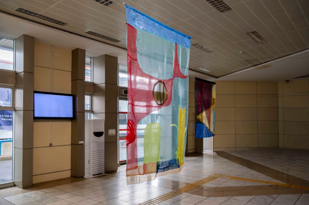 Gülfem Kessler - Organze ve Tül Kumaş