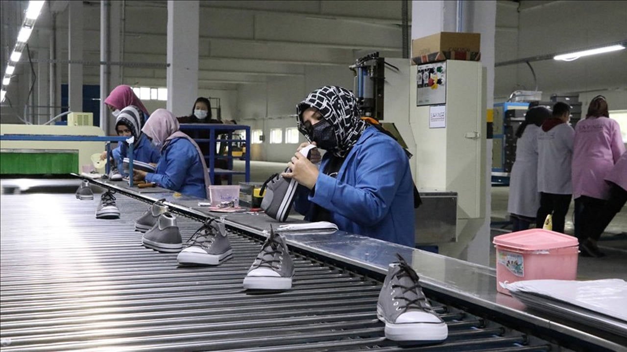 İmalatta daralma 22 aydır sürüyor