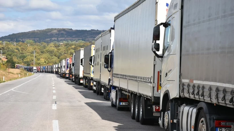 Nakliyeciler Alarm Veriyor: Artan Maliyetler ve Vergi Yükü Sektörü Çöküşe Sürüklüyor – Paraanaliz