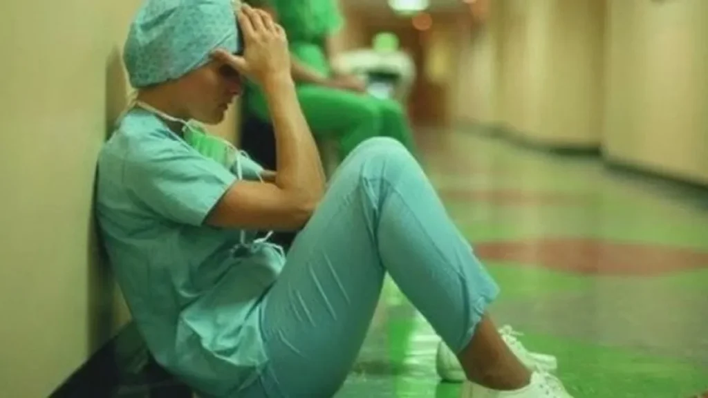 Şehir Hastanelerinde Hemşire Yetersizliği Alarm Veriyor: Servislerde İş Yükü Artıyor