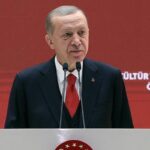 SON DAKİKA: Cumhurbaşkanı Erdoğan'dan ödül töreninde dikkat çeken mesaj! ''Mahalle baskısını reddediyoruz''