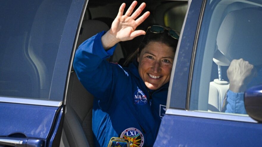 NASA astronotları Ay görevine hazır